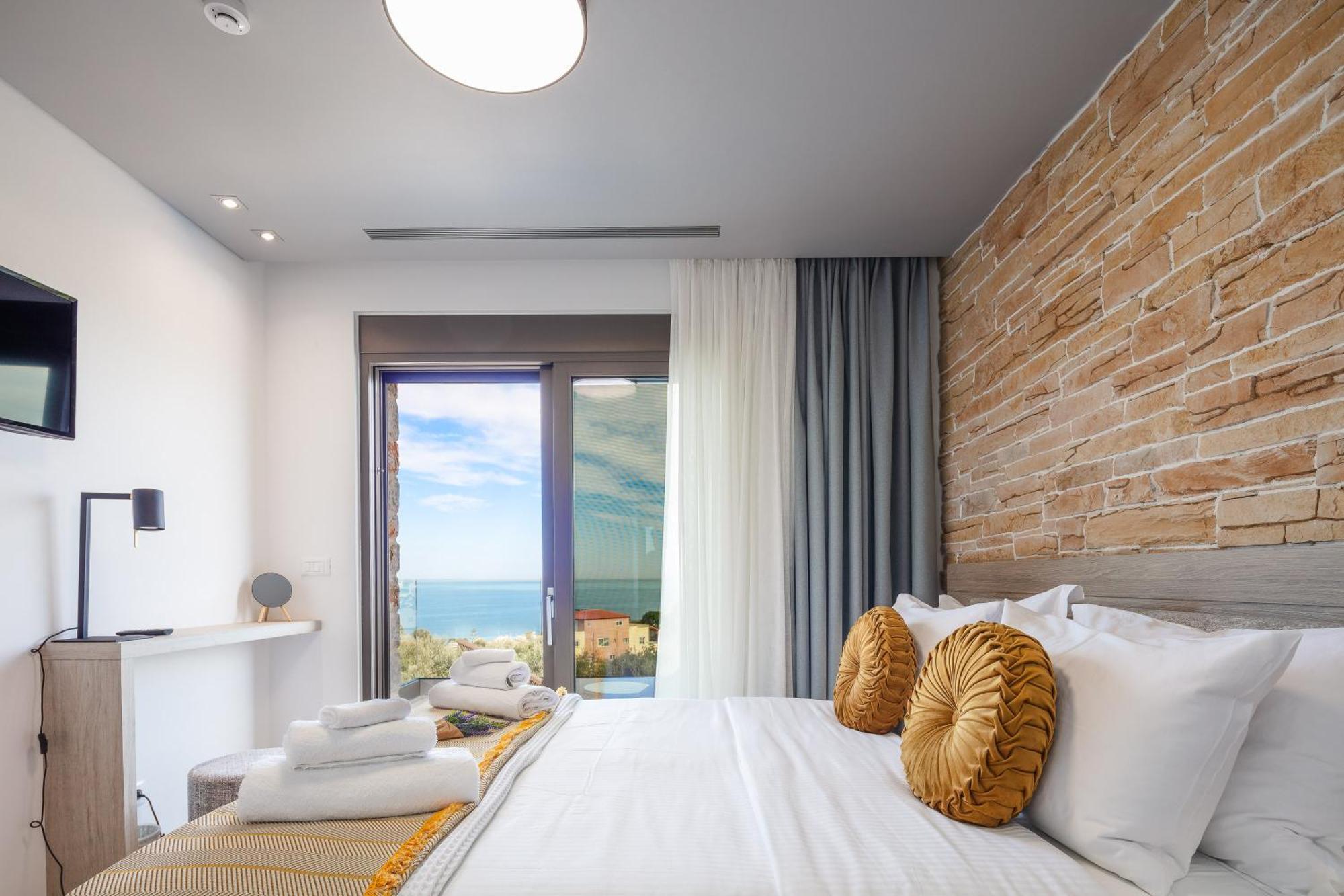 Oinolithos Luxury Villas Kalamaki Buitenkant foto